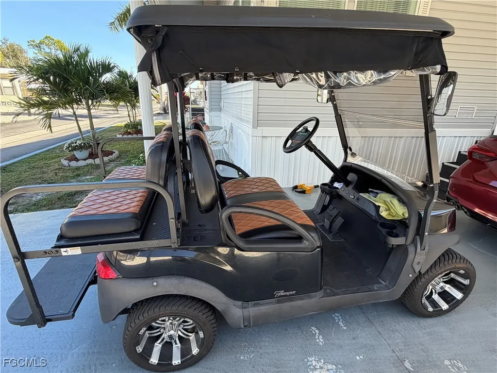 390 Santa Fe Trail North Fort Myers FL 33917