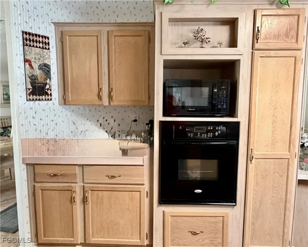 390 Santa Fe Trail North Fort Myers FL 33917