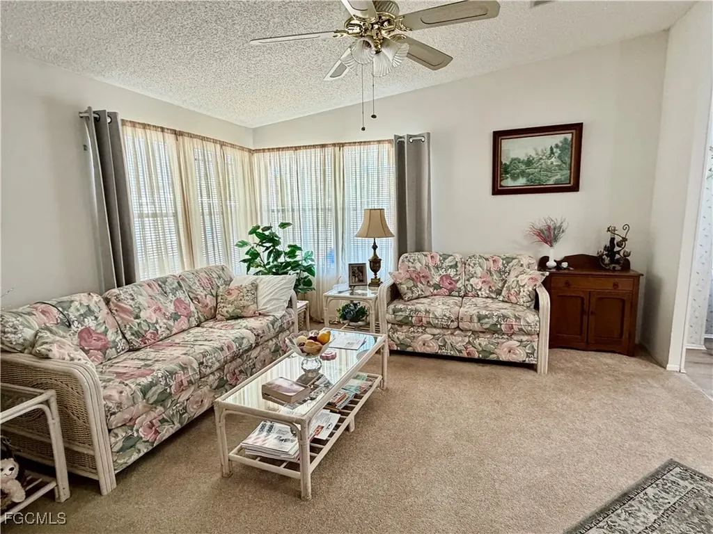 390 Santa Fe Trail North Fort Myers FL 33917