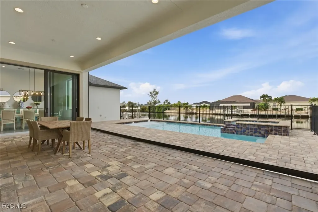 1506 NW 40th Place Cape Coral FL 33993