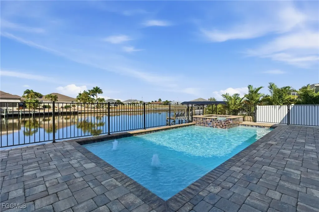 1506 NW 40th Place Cape Coral FL 33993