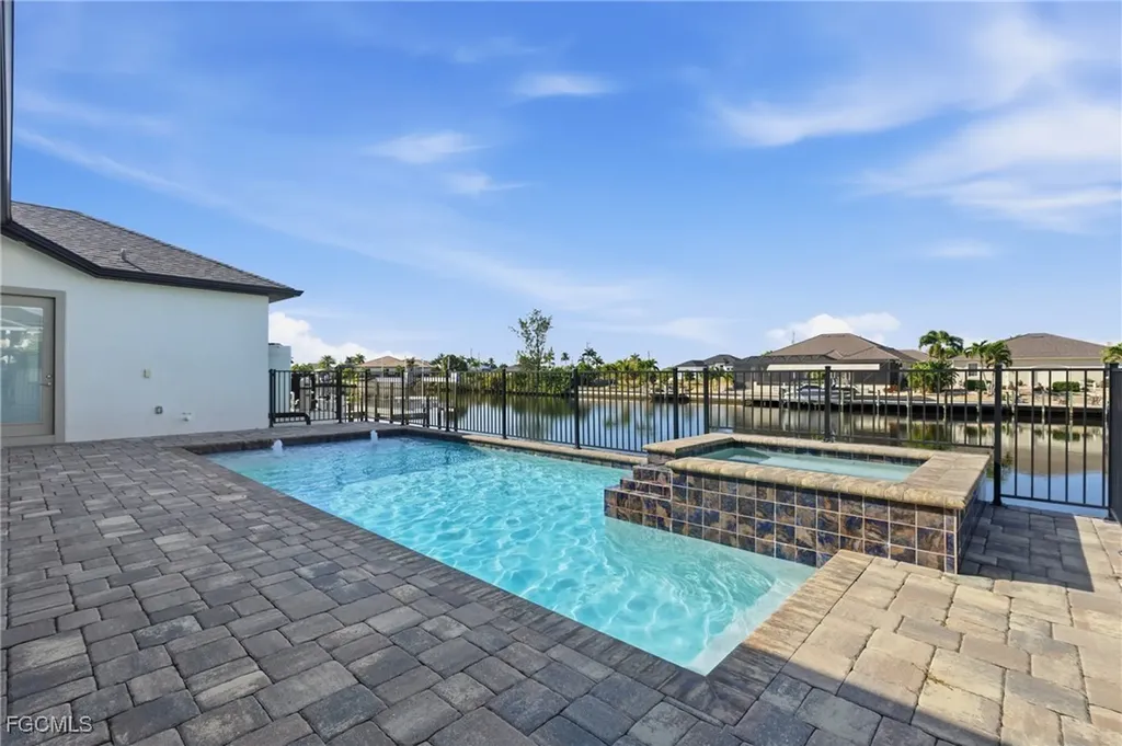 1506 NW 40th Place Cape Coral FL 33993