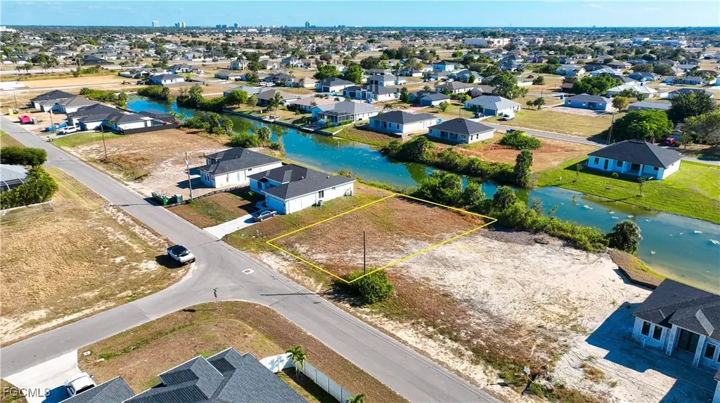 1328 NE 20th Street Cape Coral FL 33909