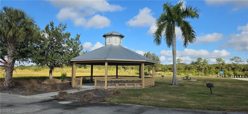 2029 Silk Bay Boulevard Alva FL 33920