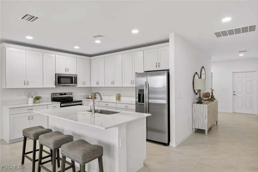 234 Lakeside Breeze Way Lehigh Acres FL 33936