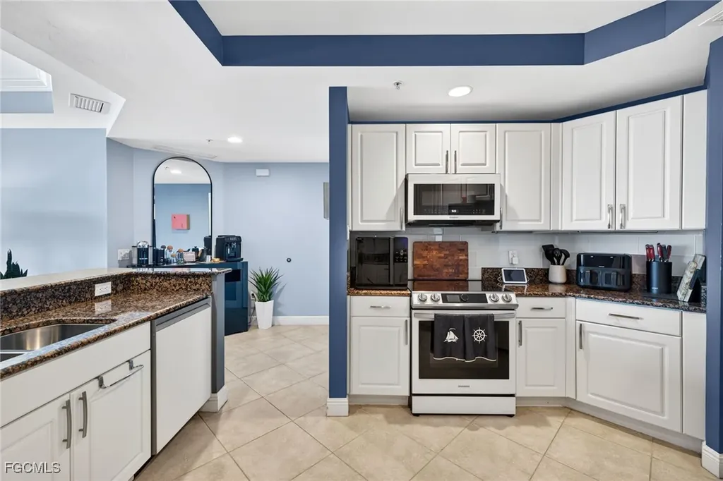 2743 1st Street Fort Myers FL 33916