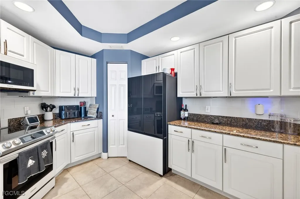 2743 1st Street Fort Myers FL 33916