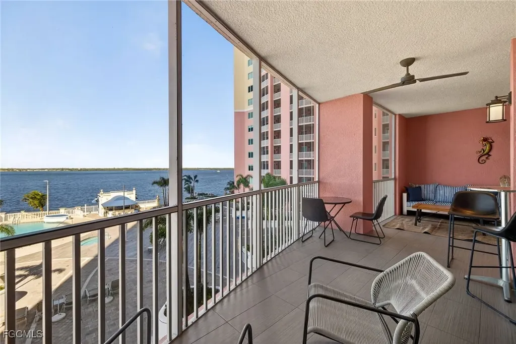 2743 1st Street Fort Myers FL 33916