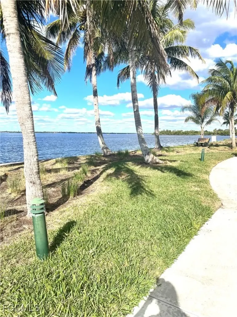 2743 1st Street Fort Myers FL 33916