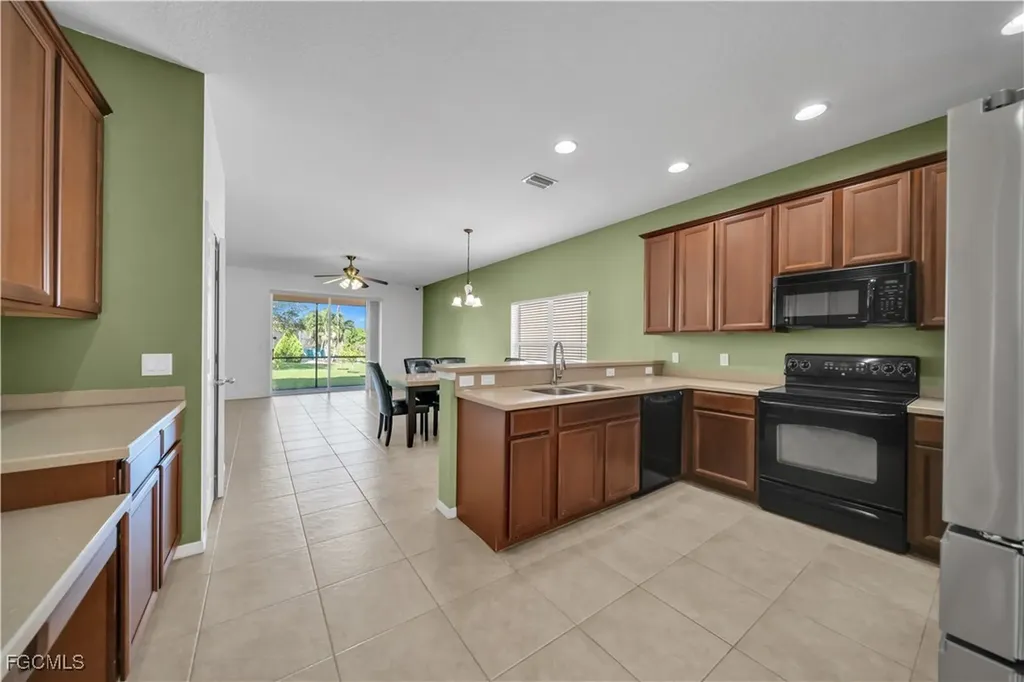 8125 Silver Birch Way Lehigh Acres FL 33971