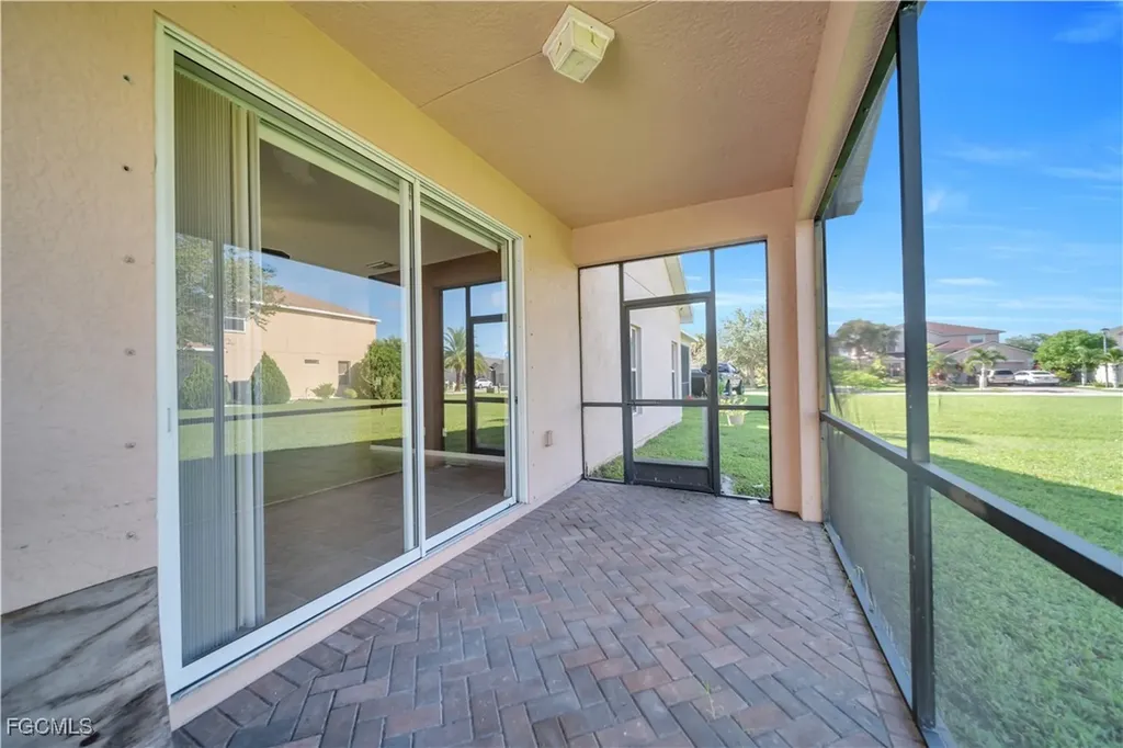 8125 Silver Birch Way Lehigh Acres FL 33971