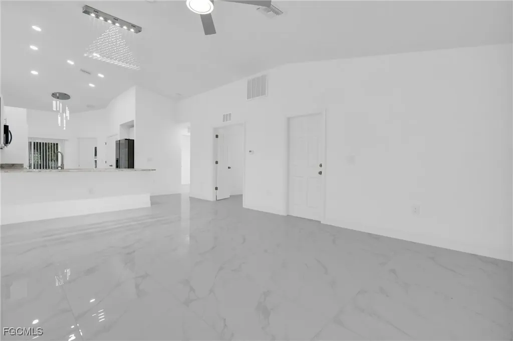 4533/4535 27th Street SW Lehigh Acres FL 33973