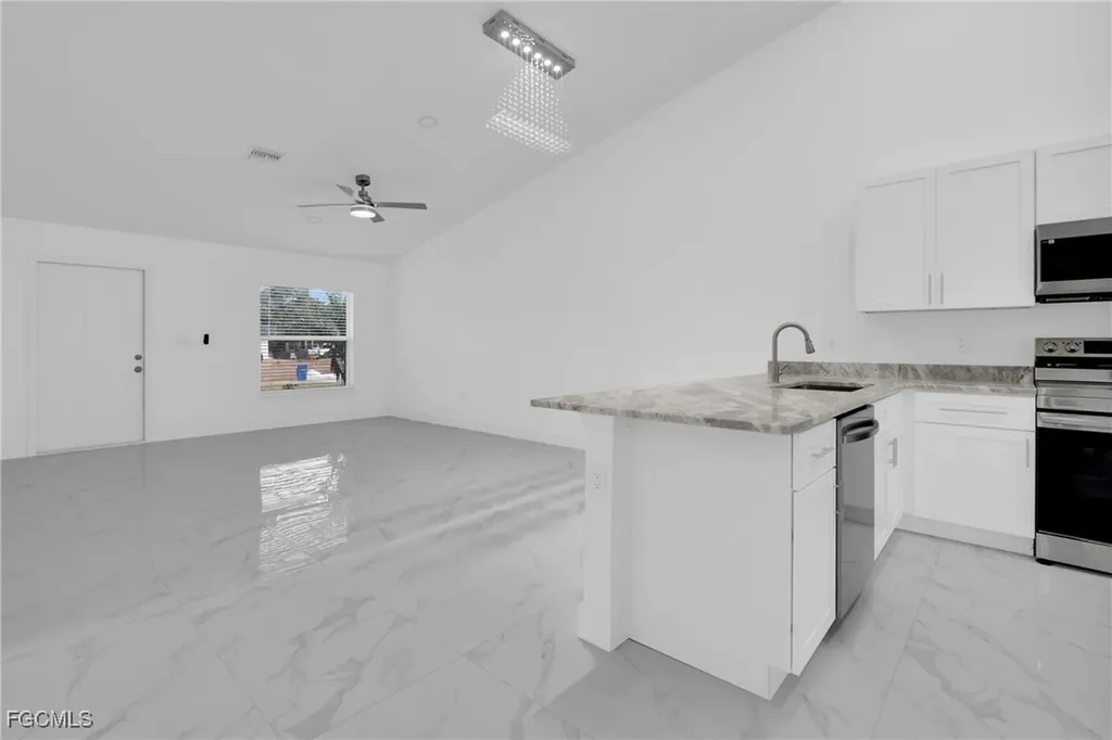 4533/4535 27th Street SW Lehigh Acres FL 33973