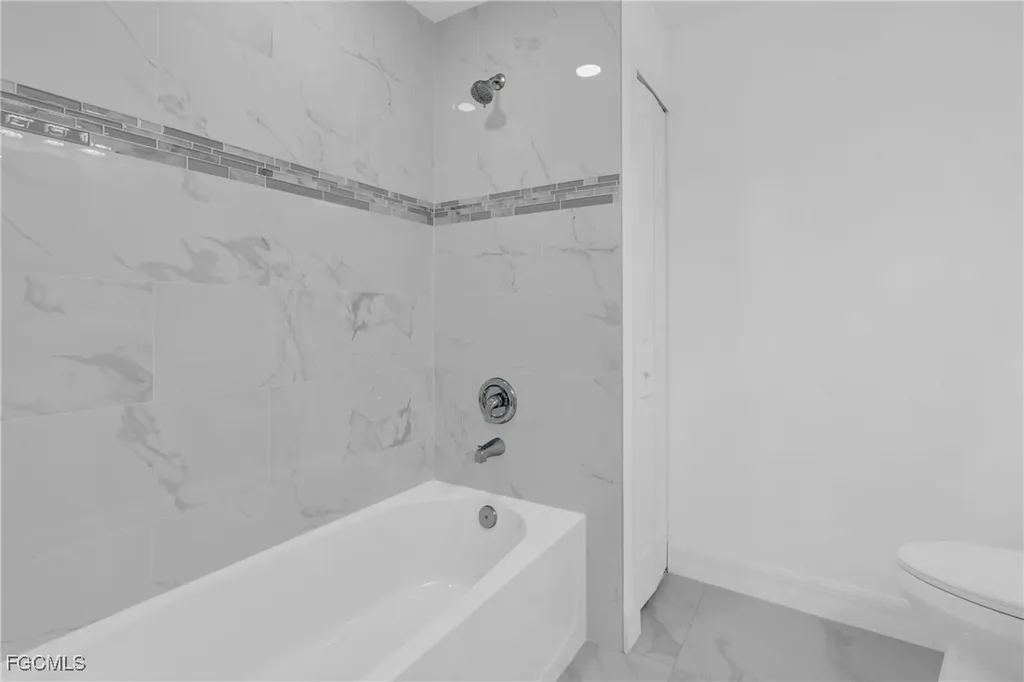 4533/4535 27th Street SW Lehigh Acres FL 33973