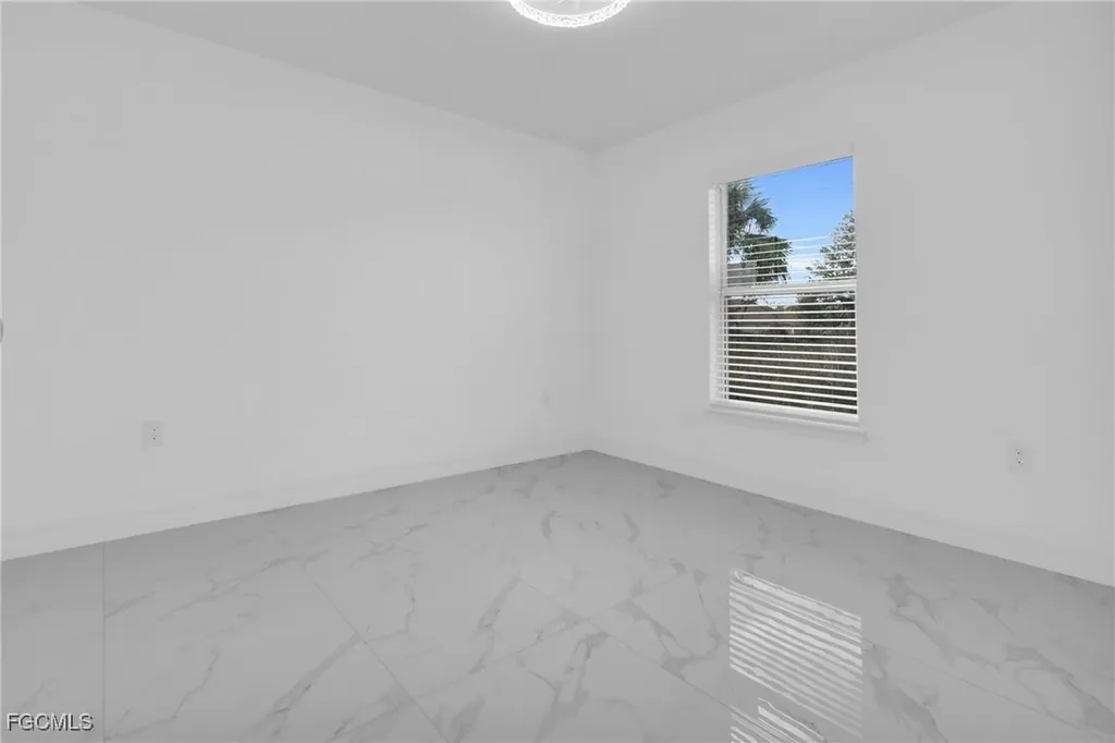 4533/4535 27th Street SW Lehigh Acres FL 33973