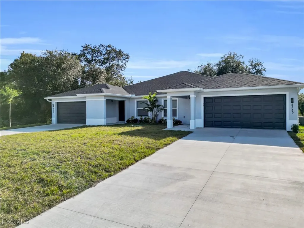 4533/4535 27th Street SW Lehigh Acres FL 33973