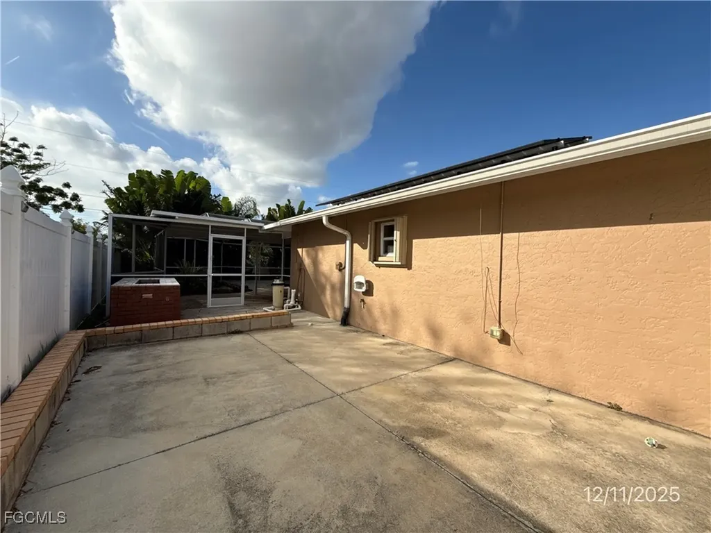 106 NE 17th Avenue Cape Coral FL 33909