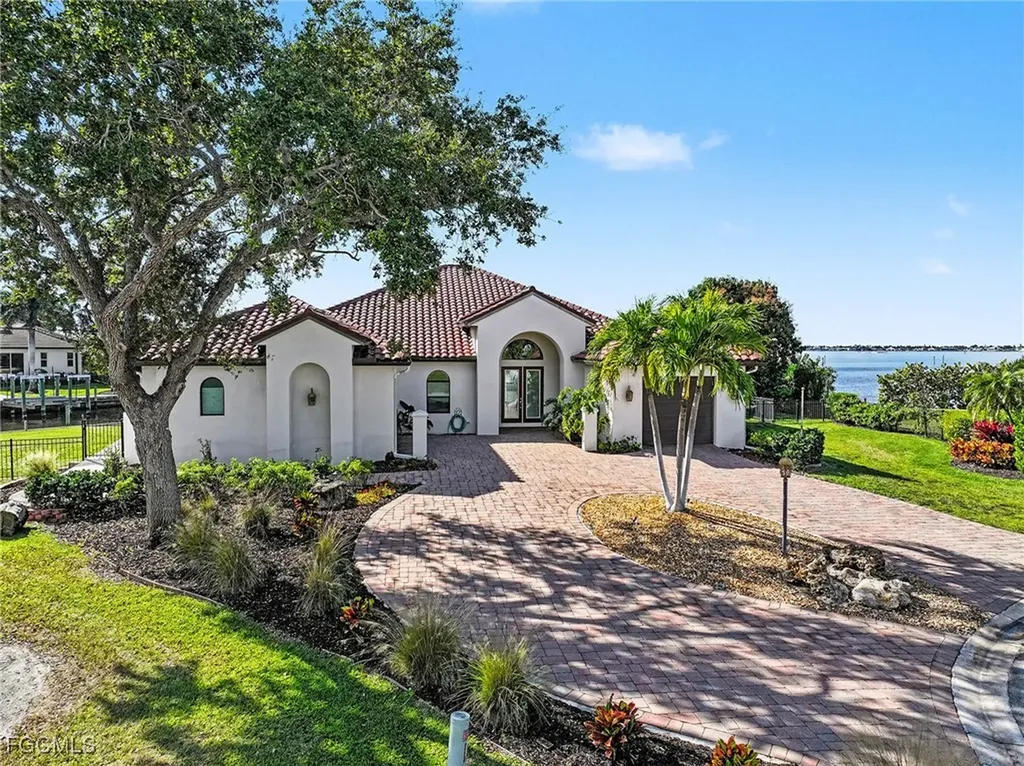 866 Cal Cove Drive Fort Myers FL 33919
