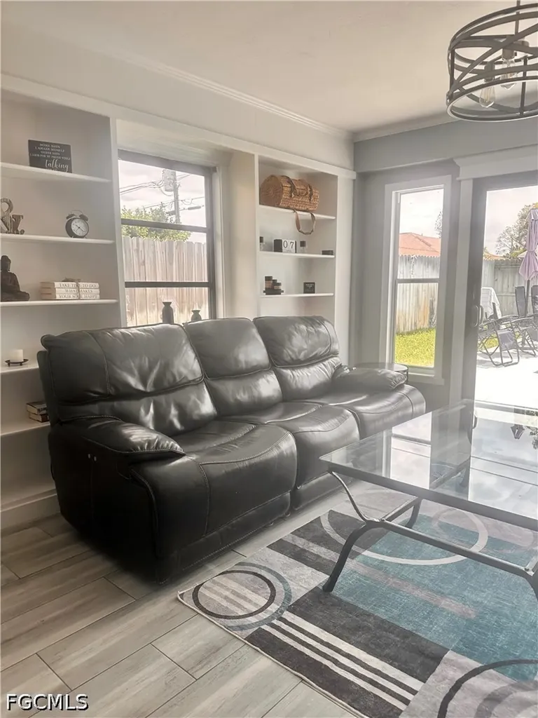 754 105th Avenue N Naples FL 34108