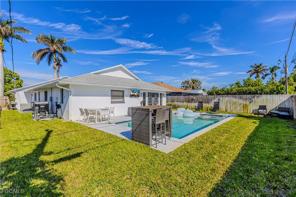 754 105th Avenue N Naples FL 34108