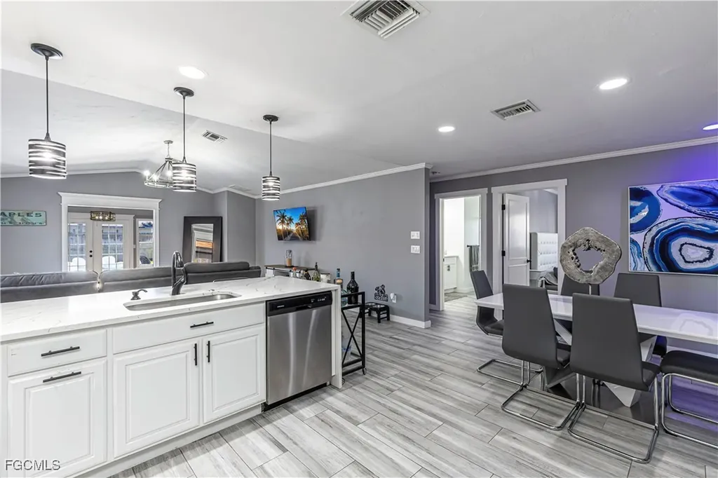 754 105th Avenue N Naples FL 34108