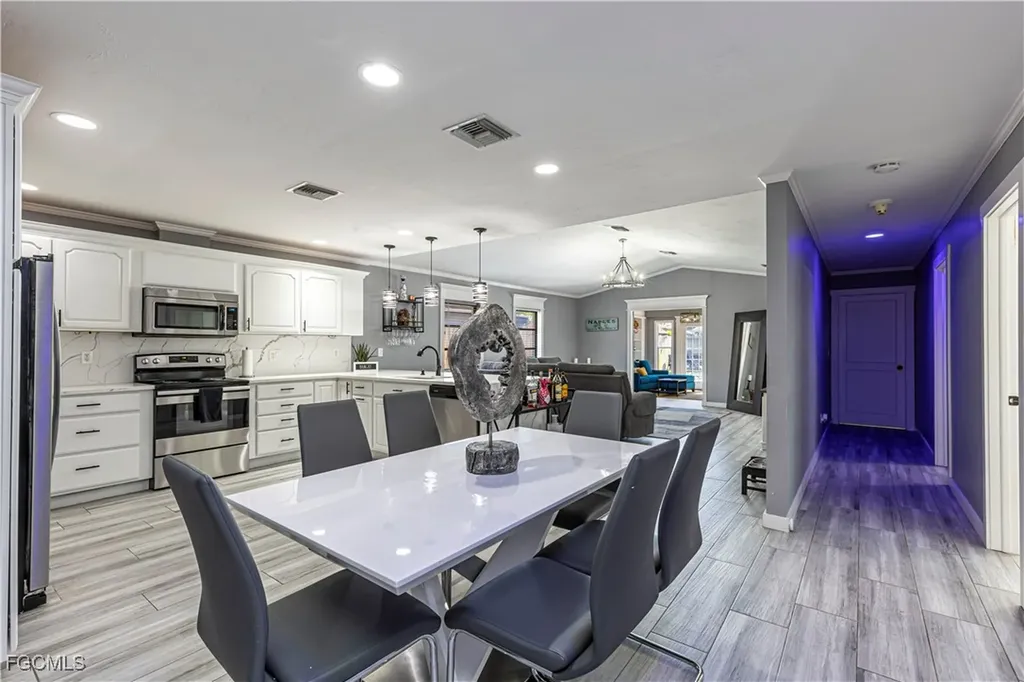 754 105th Avenue N Naples FL 34108