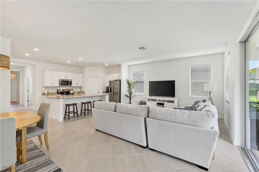 3338 Weston Manor Drive Alva FL 33920