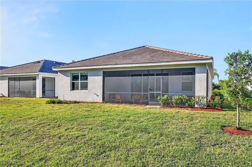 3338 Weston Manor Drive Alva FL 33920