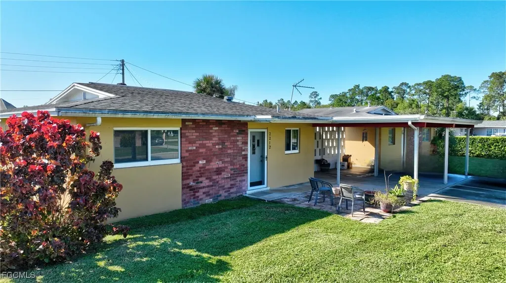 2212 E 6th Street Lehigh Acres FL 33936