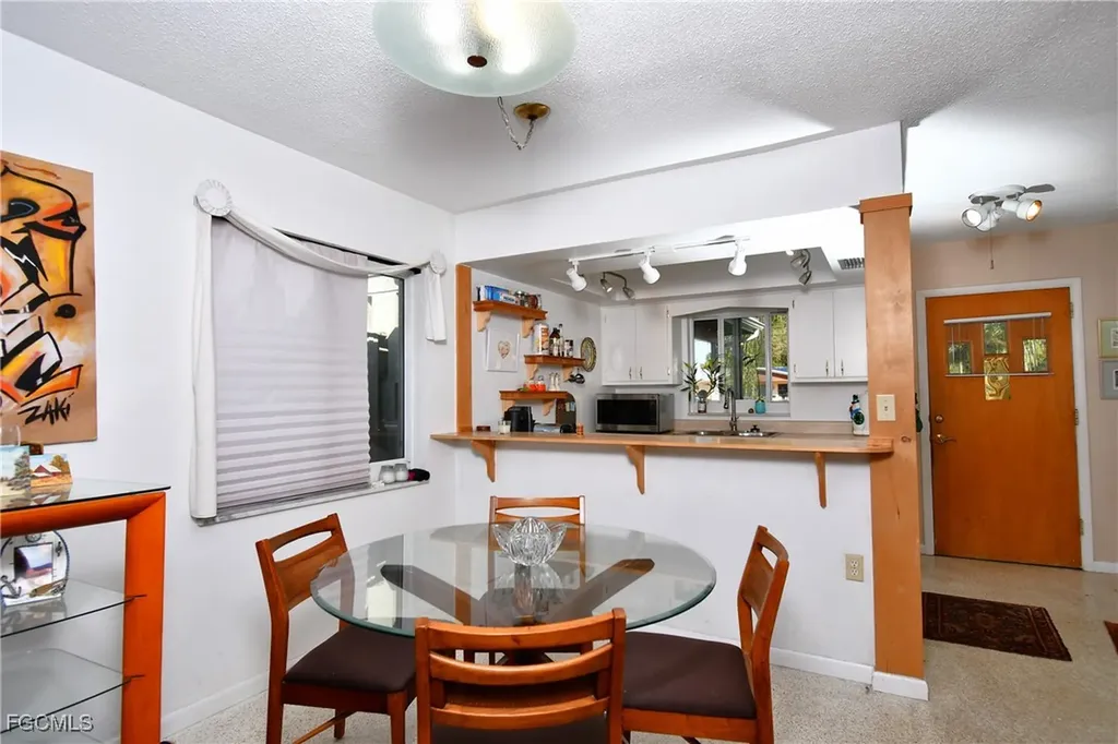 2212 E 6th Street Lehigh Acres FL 33936