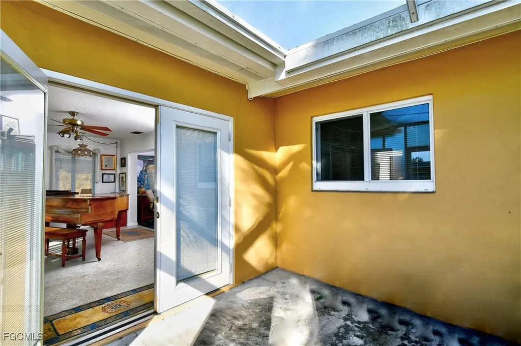 2212 E 6th Street Lehigh Acres FL 33936