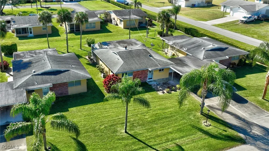 2212 E 6th Street Lehigh Acres FL 33936