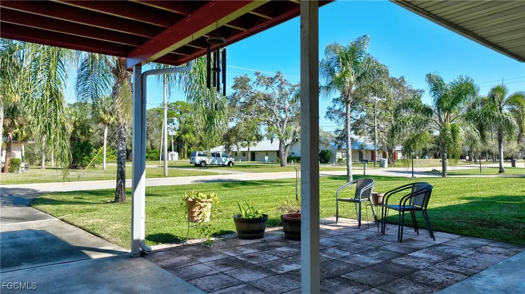 2212 E 6th Street Lehigh Acres FL 33936