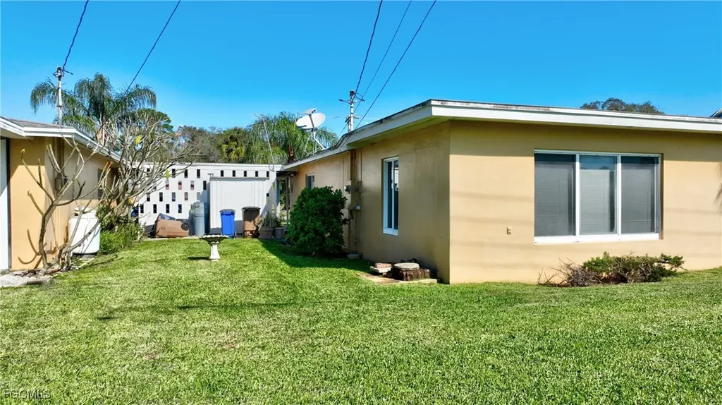 2212 E 6th Street Lehigh Acres FL 33936