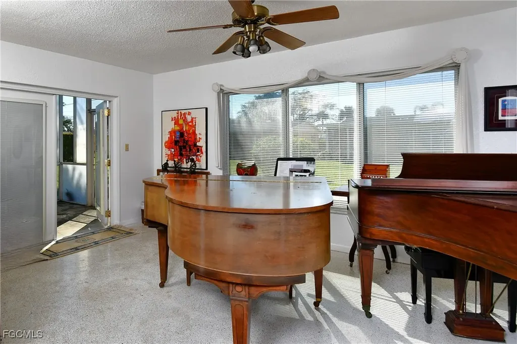 2212 E 6th Street Lehigh Acres FL 33936