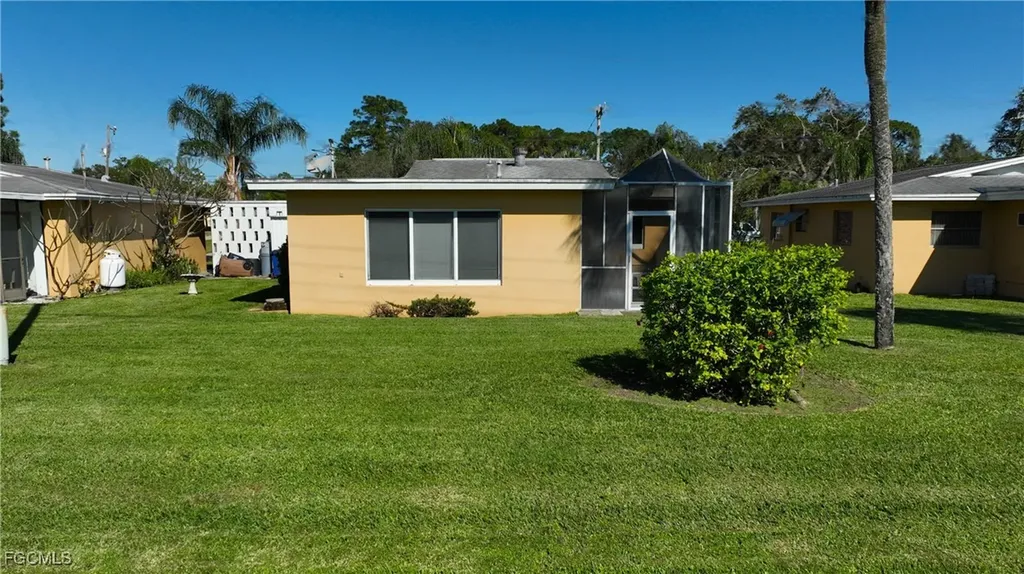 2212 E 6th Street Lehigh Acres FL 33936