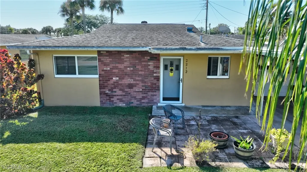 2212 E 6th Street Lehigh Acres FL 33936
