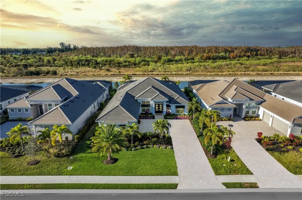 18942 Wildblue Boulevard Fort Myers FL 33913