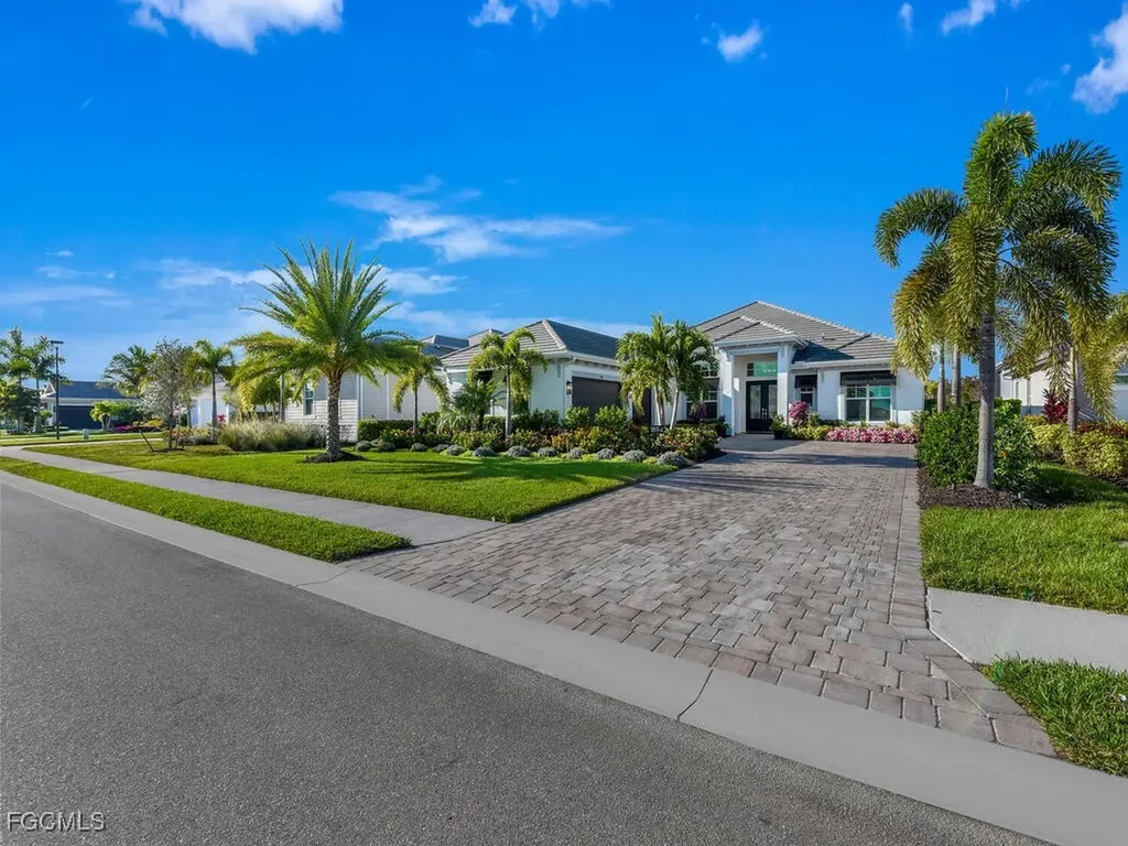18942 Wildblue Boulevard Fort Myers FL 33913
