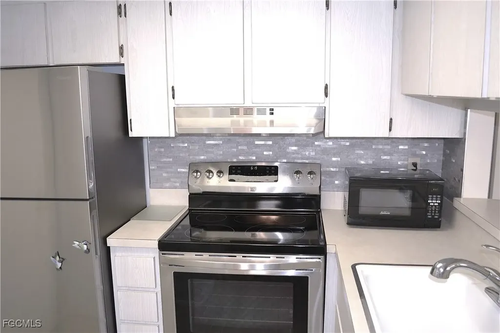 5839 Vancouver Circle Fort Myers FL 33907