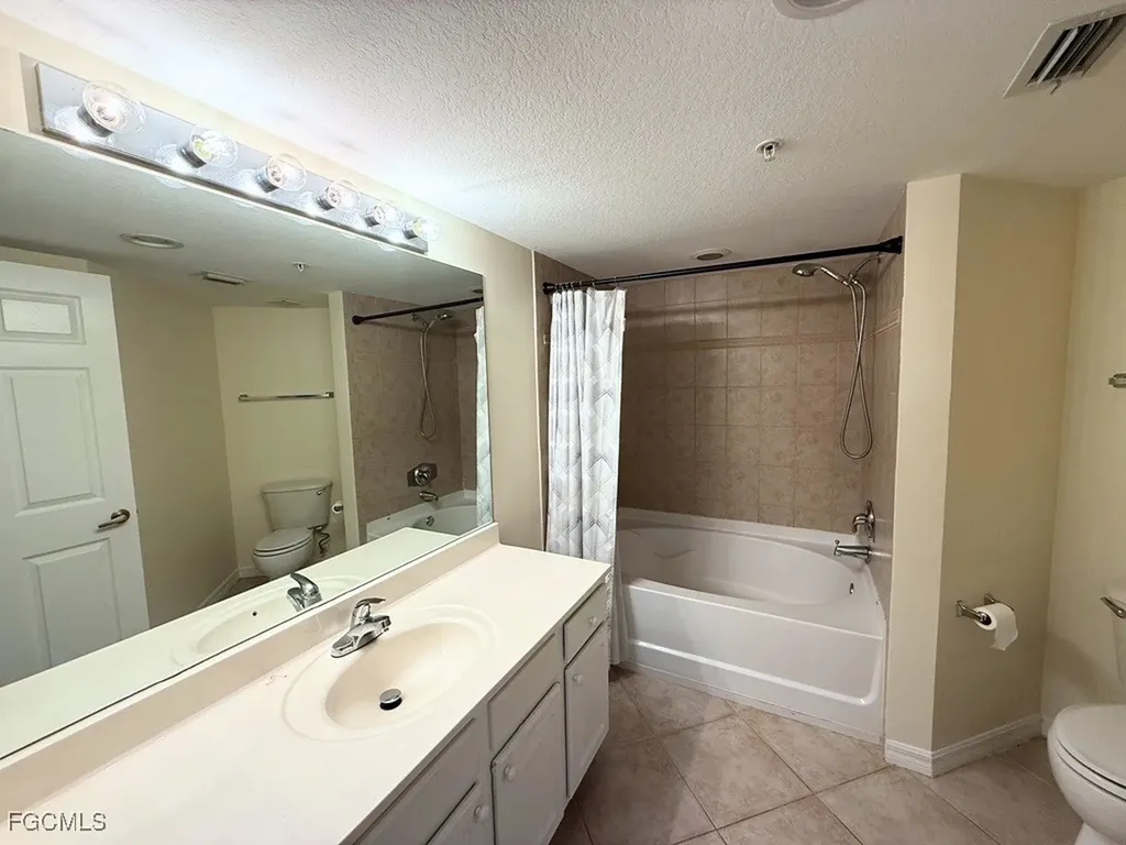 4135 Residence Drive Fort Myers FL 33901