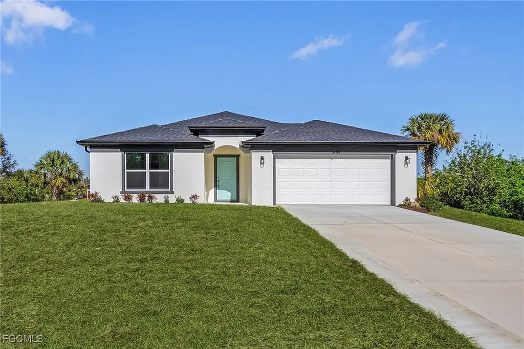 545 Oakshire Lane Lehigh Acres FL 33972