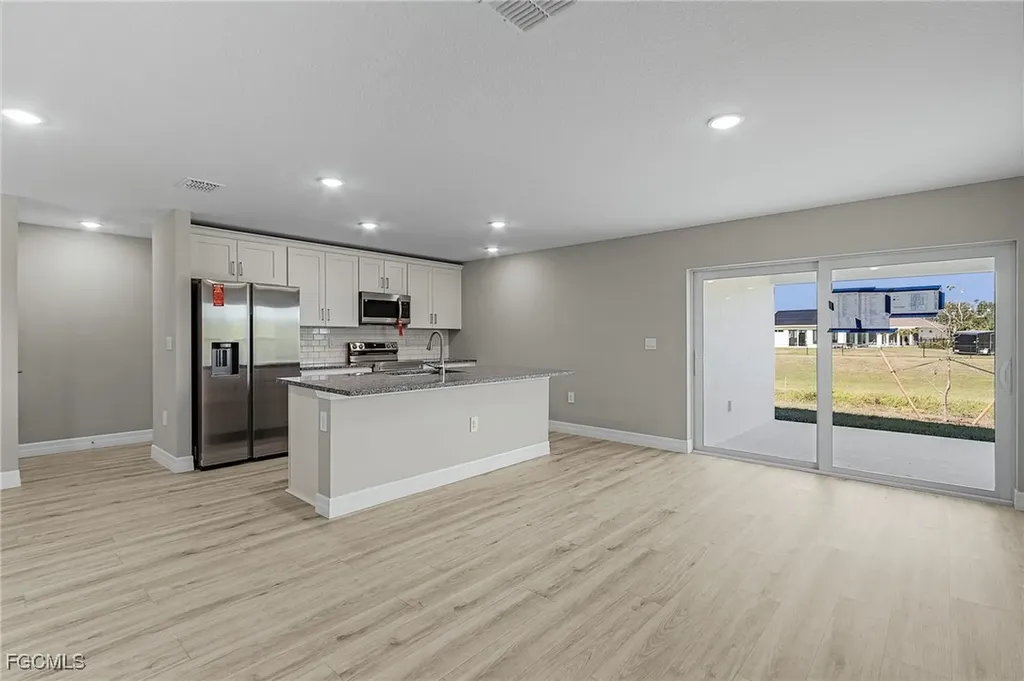 545 Oakshire Lane Lehigh Acres FL 33972