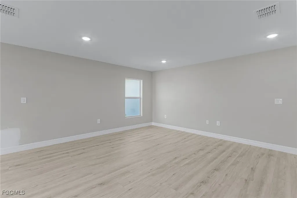 545 Oakshire Lane Lehigh Acres FL 33972