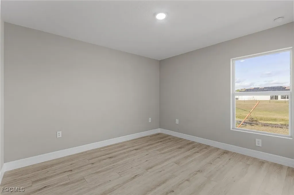 545 Oakshire Lane Lehigh Acres FL 33972