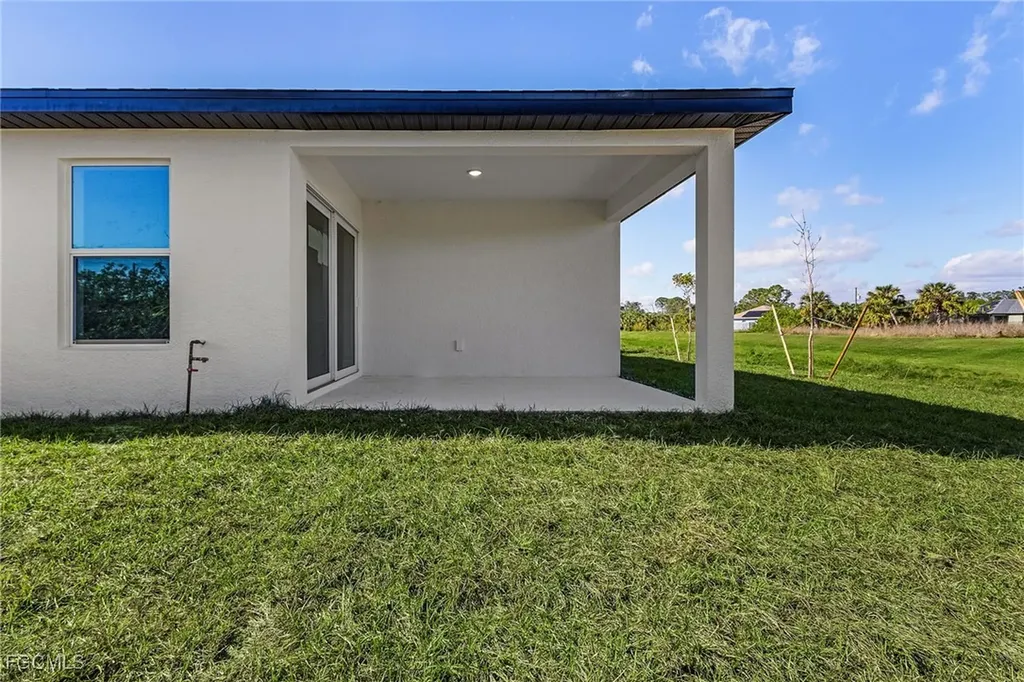 545 Oakshire Lane Lehigh Acres FL 33972