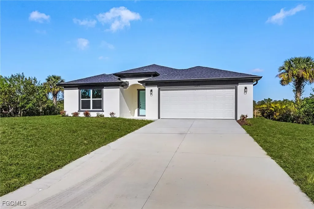 545 Oakshire Lane Lehigh Acres FL 33972