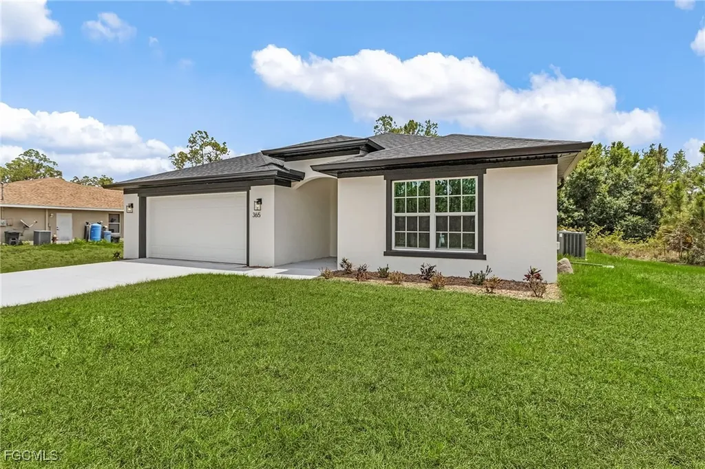 365 Woodburn Drive Lehigh Acres FL 33972