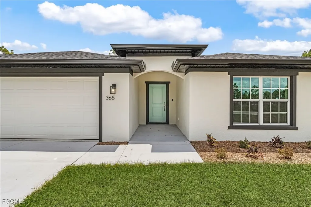 365 Woodburn Drive Lehigh Acres FL 33972