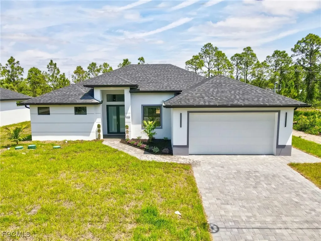 1025 Gladys Street Lehigh Acres FL 33974
